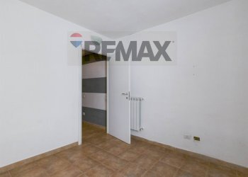 locale - Three-room apartment via Giotto
6, Certosa di Pavia - photo 11