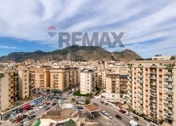 Edificio all\'aperto - Appartamento Viale Delle Alpi
 
86, Palermo - foto 2