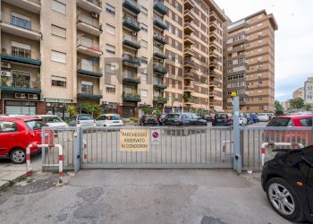 Edificio all\'aperto - Appartamento Viale Delle Alpi
 
86, Palermo - foto 8