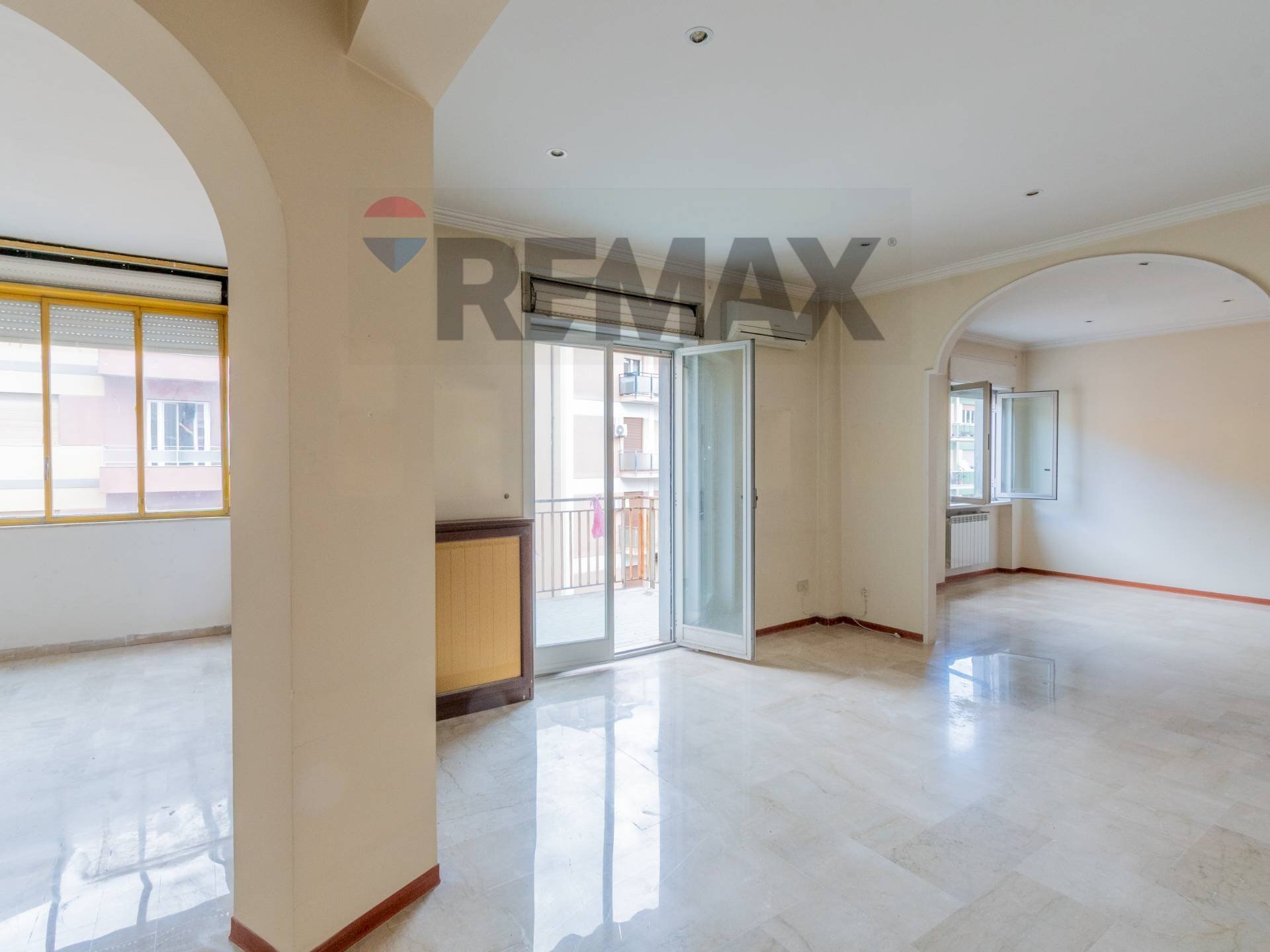 Stanza vuota - Quadrilocale VIALE DELLE ALPI
 
7, Palermo - foto 1