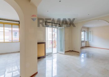 Stanza vuota - Quadrilocale VIALE DELLE ALPI
 
7, Palermo - foto 1