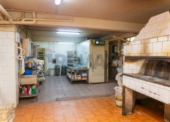 Dispensa di stoccaggio - Locale Commerciale Via Pulei
 
33, Mascalucia - foto 36