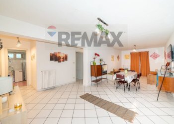 Sala da pranzo - Casa semi indipendente Via Cristaudo
 
33, Aci Sant'Antonio - foto 6