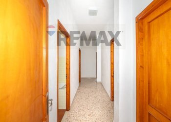 Hall / corridoio - Casa semi indipendente Via Cristaudo
 
33, Aci Sant'Antonio - foto 30