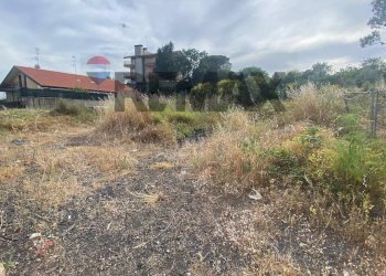 Non correlato - Terreno edificabile Via Giacomo Leopardi
snc, Mascalucia - foto 4