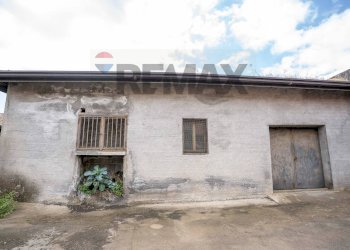 Casa all\'aperto - Independent house Via Rua Sant'Antonio
 
64, Pedara - photo 1