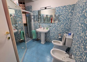 Bagno - Two-room apartment Via Stazzone
 
152, Catania - photo 15