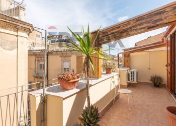 Terrazza - Casa indipendente Via San Giovanni Bosco
 
26, Caltagirone - foto 16