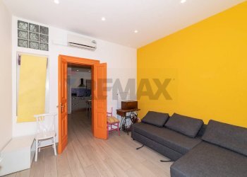 Soggiorno - Apartment Via Benanti
 
6, Catania - photo 11