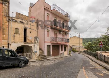 Edificio all\'aperto - Casa indipendente Via San Pietro
 
5, Licodia Eubea - foto 23