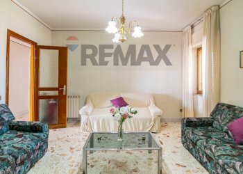 Soggiorno - Apartment Via Vincenzo Bellini
 
12, Mascalucia - photo 5