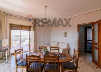 Sala da pranzo - Apartment Via Vincenzo Bellini
 
12, Mascalucia - photo 21