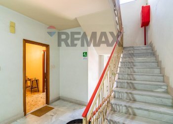 Scale - Apartment Via Vincenzo Bellini
 
12, Mascalucia - photo 30