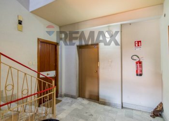 Ricezione / Lobby - Apartment Via Vincenzo Bellini
 
12, Mascalucia - photo 31
