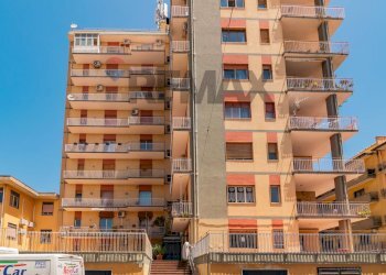 Edificio all\'aperto - Apartment Via Vincenzo Bellini
 
12, Mascalucia - photo 32