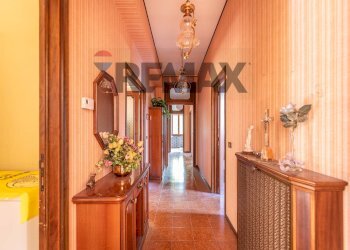 Hall / corridoio - Casa semi indipendente VIA PELLICO SILVIO
 
3, Serra San Quirico - foto 7