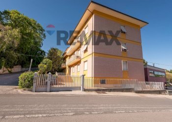 Edificio all\'aperto - Casa semi indipendente VIA PELLICO SILVIO
 
3, Serra San Quirico - foto 18