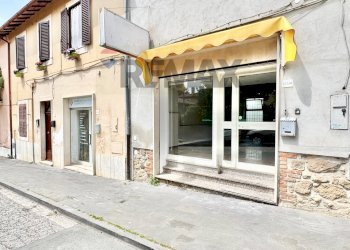 Edificio all\'aperto - Commercial Premises Via Augusto Silvestrelli
 
23, Manziana - photo 2
