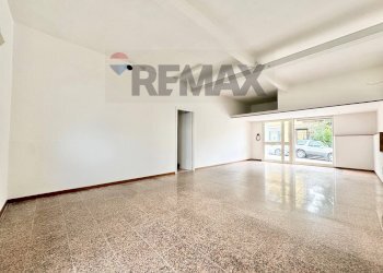 Stanza vuota - Commercial Premises Via Augusto Silvestrelli
 
23, Manziana - photo 5