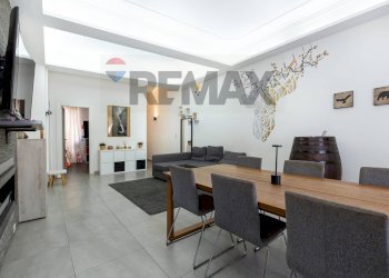 Sala da pranzo - Four-room apartment via acitrezza
 
8, Catania - photo 4