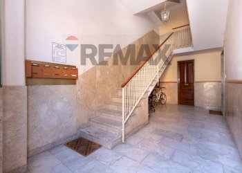 Ricezione / Lobby - Four-room apartment via acitrezza
 
8, Catania - photo 19