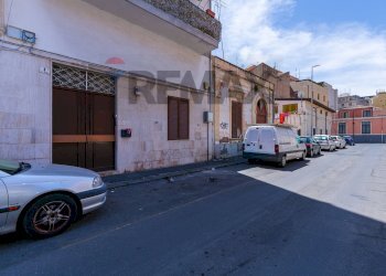 Edificio all\'aperto - Four-room apartment via acitrezza
 
8, Catania - photo 20