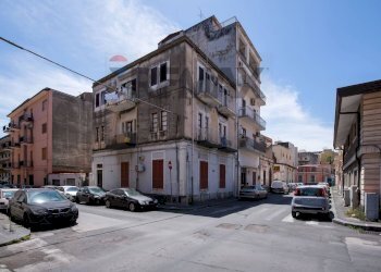 Edificio all\'aperto - Four-room apartment via acitrezza
 
8, Catania - photo 21
