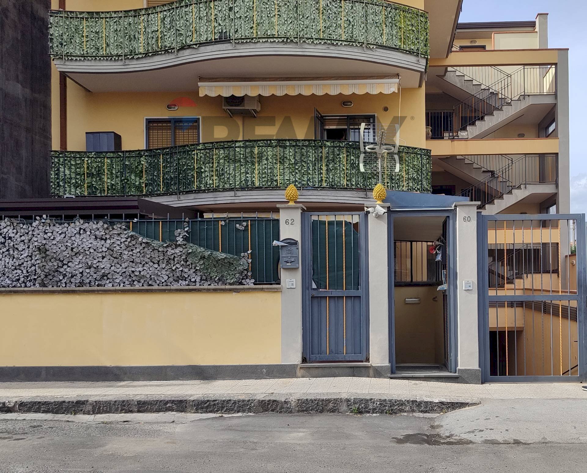 Edificio all\'aperto - Warehouse Via Martiri di Via Fani
 
58, Misterbianco - photo 1