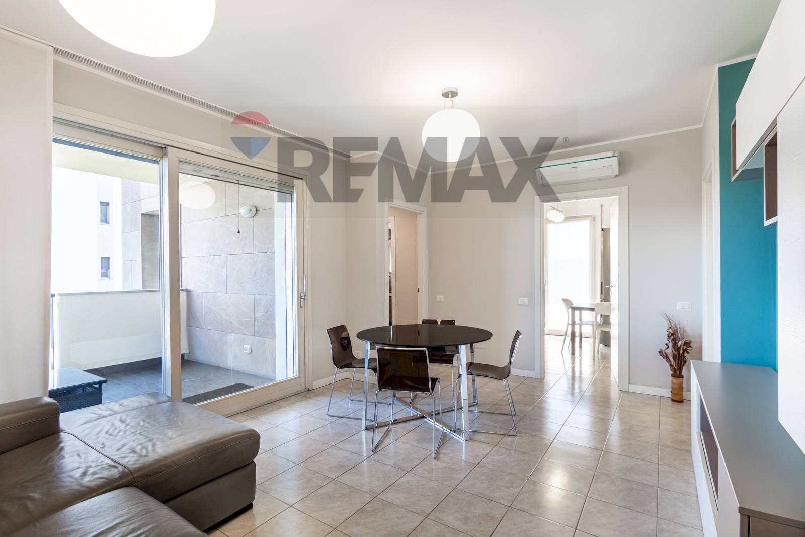 Sala da pranzo - Three-room apartment VIA GIOTTO
2, Segrate - photo 2