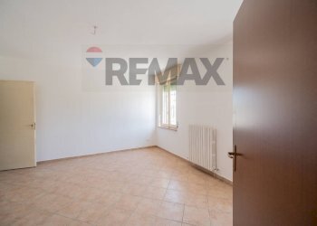 Stanza vuota - Independent house VIA GEMINIOLO
 
40, Boretto - photo 8