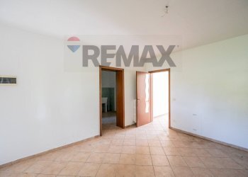 Stanza vuota - Independent house VIA GEMINIOLO
 
40, Boretto - photo 15