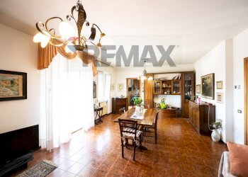 Sala da pranzo - Four-room apartment Via Gregorio Agnini
 
13, Carpi - photo 5