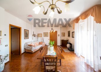 Soggiorno - Four-room apartment Via Gregorio Agnini
 
13, Carpi - photo 9