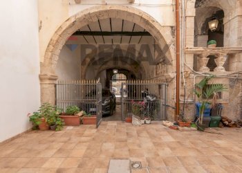 Terrazza - Casa indipendente Via della Maestranza
 
116, Siracusa - foto 2