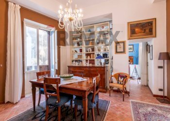 Sala da pranzo - Casa indipendente Via della Maestranza
 
116, Siracusa - foto 8