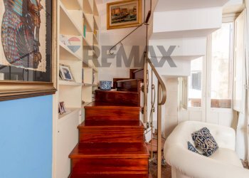 Scale - Casa indipendente Via della Maestranza
 
116, Siracusa - foto 18