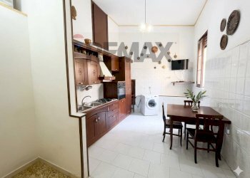 Cucina - Three-room apartment Via San Mattia
 
15, Napoli - photo 11