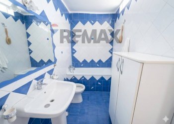 Bagno - Three-room apartment Via San Mattia
 
15, Napoli - photo 17