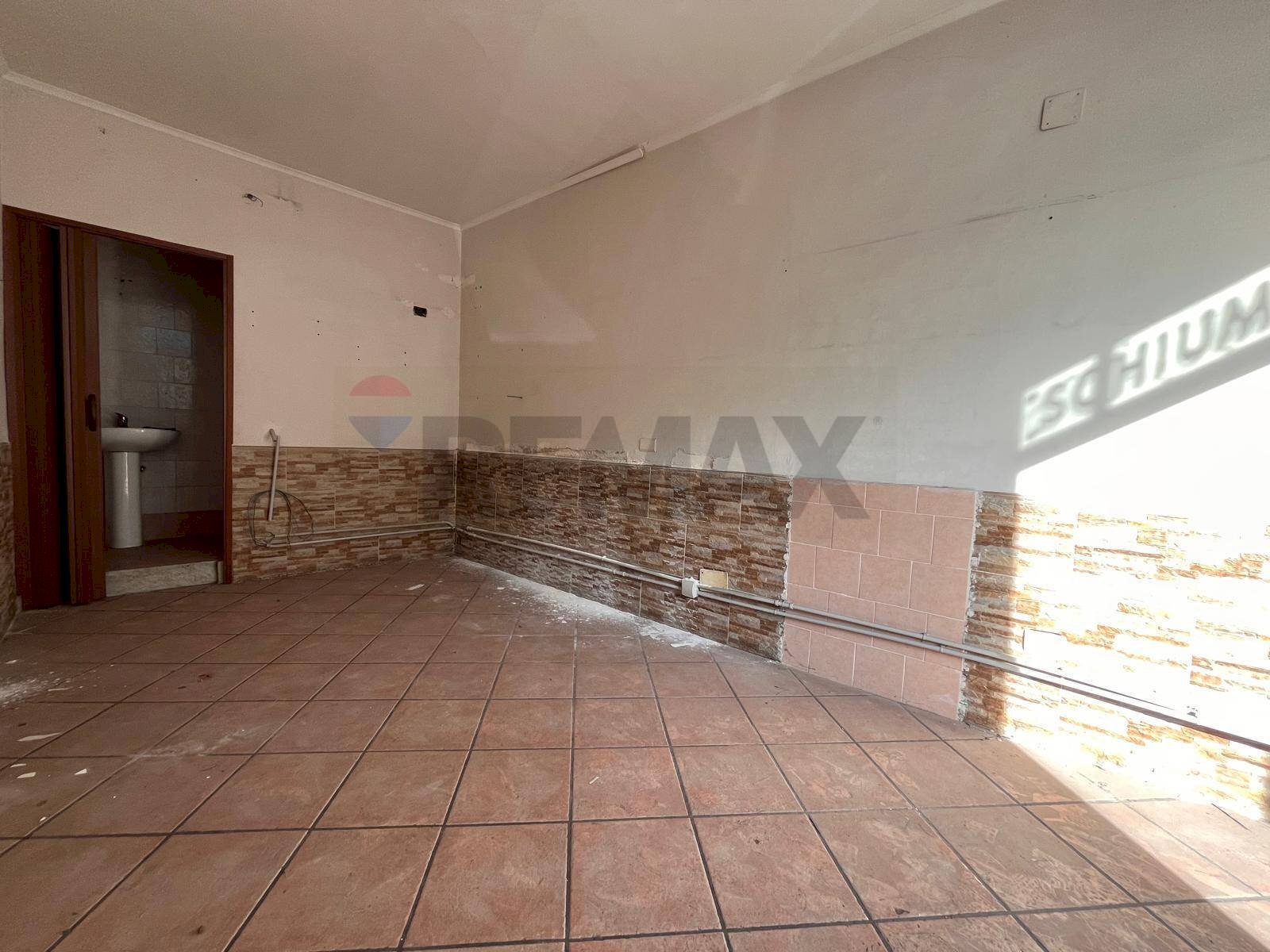 Stanza vuota - Commercial Premises Napoli - photo 3