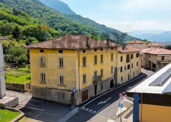 Edificio all\'aperto - Semi-detached house Via Don Stefano Gelmi
 
41, Pian Camuno - photo 1