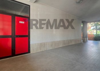 Parcheggio - Apartment Via Aldo Moro
 
70, Pescara - photo 60
