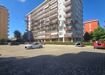 Edificio all\'aperto - Apartment Via Aldo Moro
 
70, Pescara - photo 2
