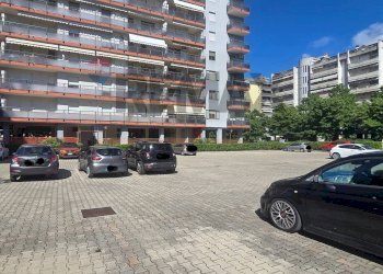 Edificio all\'aperto - Apartment Via Aldo Moro
 
70, Pescara - photo 3