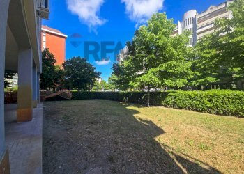 Giardino condominiale - Appartamento Via Aldo Moro
70, Pescara - foto 4