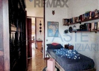 Camera / camera da letto - Four-room apartment Via Monte Grappa
 
19, Novara - photo 9