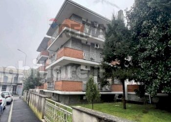 Edificio all\'aperto - Four-room apartment Via Mascagni
 
1, Cerano - photo 1