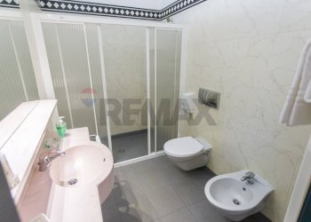 Bagno - Hotel Via Langhirano
44, Langhirano - photo 25