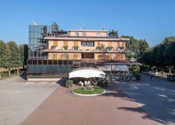 Edificio all\'aperto - Hotel via langhirano
44, Langhirano - photo 63