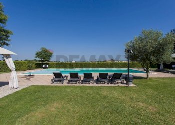 Piscina - Hotel Via Langhirano
44, Langhirano - photo 4