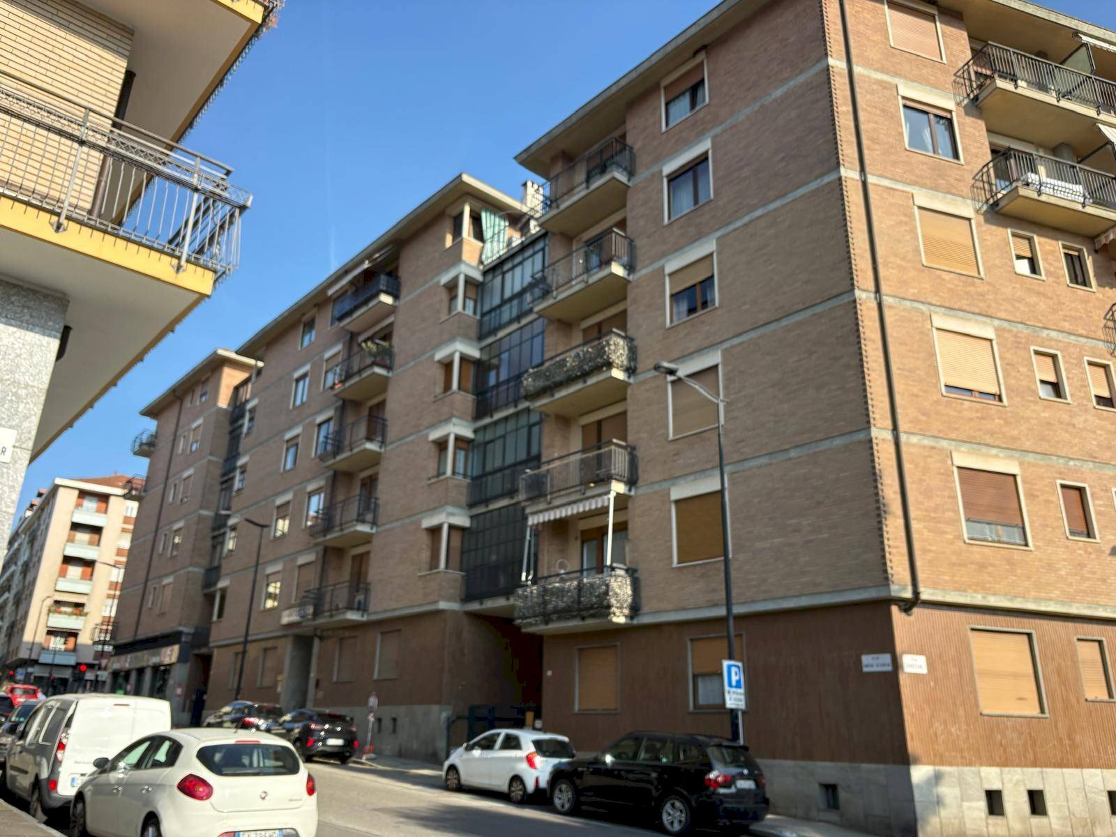 Foto 1 - Box VIA UNITA' D'ITALIA
 
1, Rivoli - foto 1